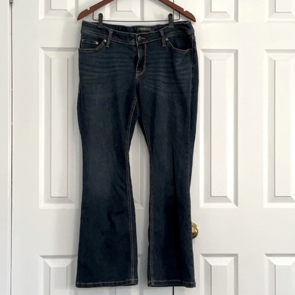 Torrid Luxe Slim Boot Super Stretch Denim Jeans  in Size 12S - Picture 1 of 5